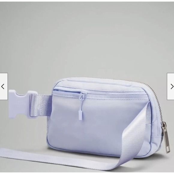 NWT Lululemon Everywhere Belt Bag Pastel Blue One Size 1L RARE - Picture 2 of 4